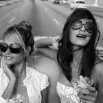 MD6990_girlsincar 001 Rachel and Gisele