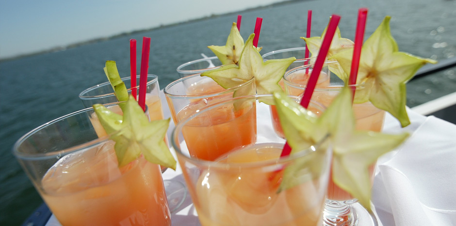 Enjoy food, drink and merriment aboard Mariposa's fleet