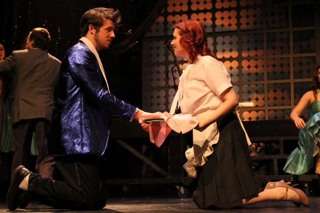  Isaac Bell owns the stage as Robbie alongside Ashley Gibson as Julia. 