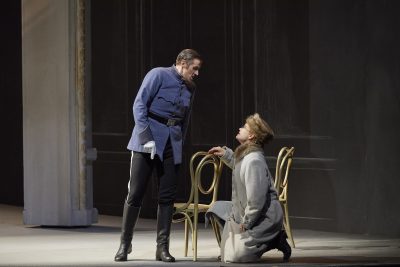 Michael Brandenburg as Matteo and Jane Archibald as Zdenka. Photo: Michael Cooper