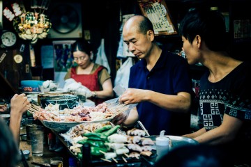 .Foodie Travel Trend: Culinary Cultural Immersion, Indigenous Epicurean Adventure for 'Victual Vacationers' TheSceneinTO.com Asian Food Prepping Unsplash lan-pham-132874